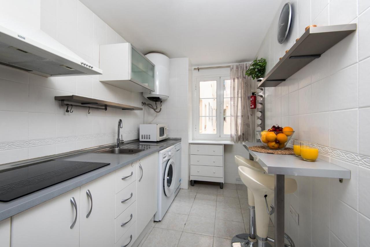 Center Apartment 2Bed 2B Aircon Wif And Parking Free Málaga Exterior foto
